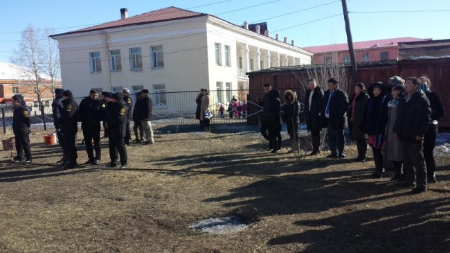 Завхан аймаг дахь шүүхийн тамгын газраас мэдээлж байна Завхан аймаг дахь шүүхийн тамгын газраас мэдээлж байна
