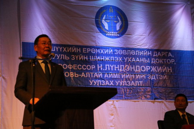 Алтайчууд шүүхийн шинэтгэлд ам сайтай байна