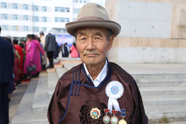 Анхдагчдын өлгий Булганы шүүхийн 80 жилийн ой тохиож байна Анхдагчдын өлгий Булганы шүүхийн 80 жилийн ой тохиож байна