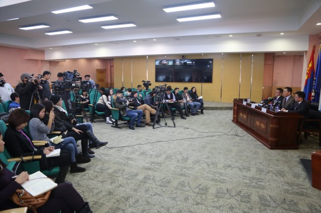 “Нээлттэй шүүх” хэвлэлийн бага хурал боллоо “Нээлттэй шүүх” хэвлэлийн бага хурал боллоо