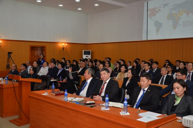 Профессор Н.Лүндэндорж "Үндсэн хууль ба шүүх эрх мэдэл" сэдвээр хүндэтгэлийн лекц уншив Профессор Н.Лүндэндорж "Үндсэн хууль ба шүүх эрх мэдэл" сэдвээр хүндэтгэлийн лекц уншив