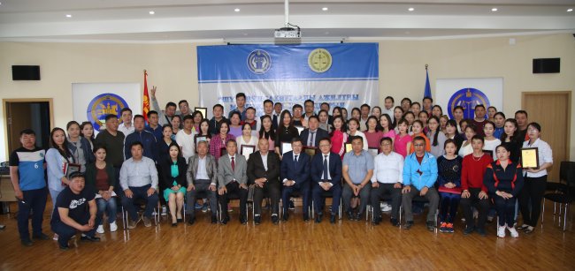 Шүүхийн захиргааны шилдэг ажилтнууд тодорлоо