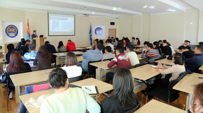 Шүүхийн ерөнхий зөвлөлийн ажлын албаны тайланг хэлэлцэв