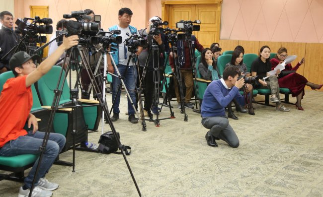 “Нээлттэй шүүх” хэвлэлийн бага хурал боллоо “Нээлттэй шүүх” хэвлэлийн бага хурал боллоо